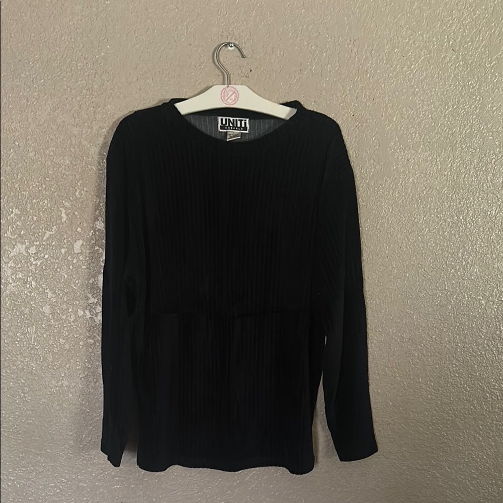 Velvet Women's Black sweater